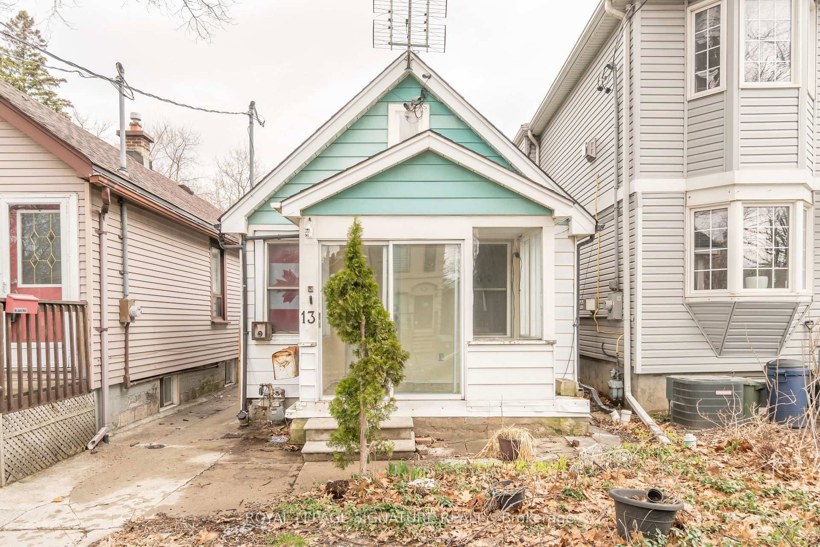 Detached House sold at 13 Kenworthy Avenue, Toronto, Ontario, M1L 3B1 - Oakridge - MLS: E13003150