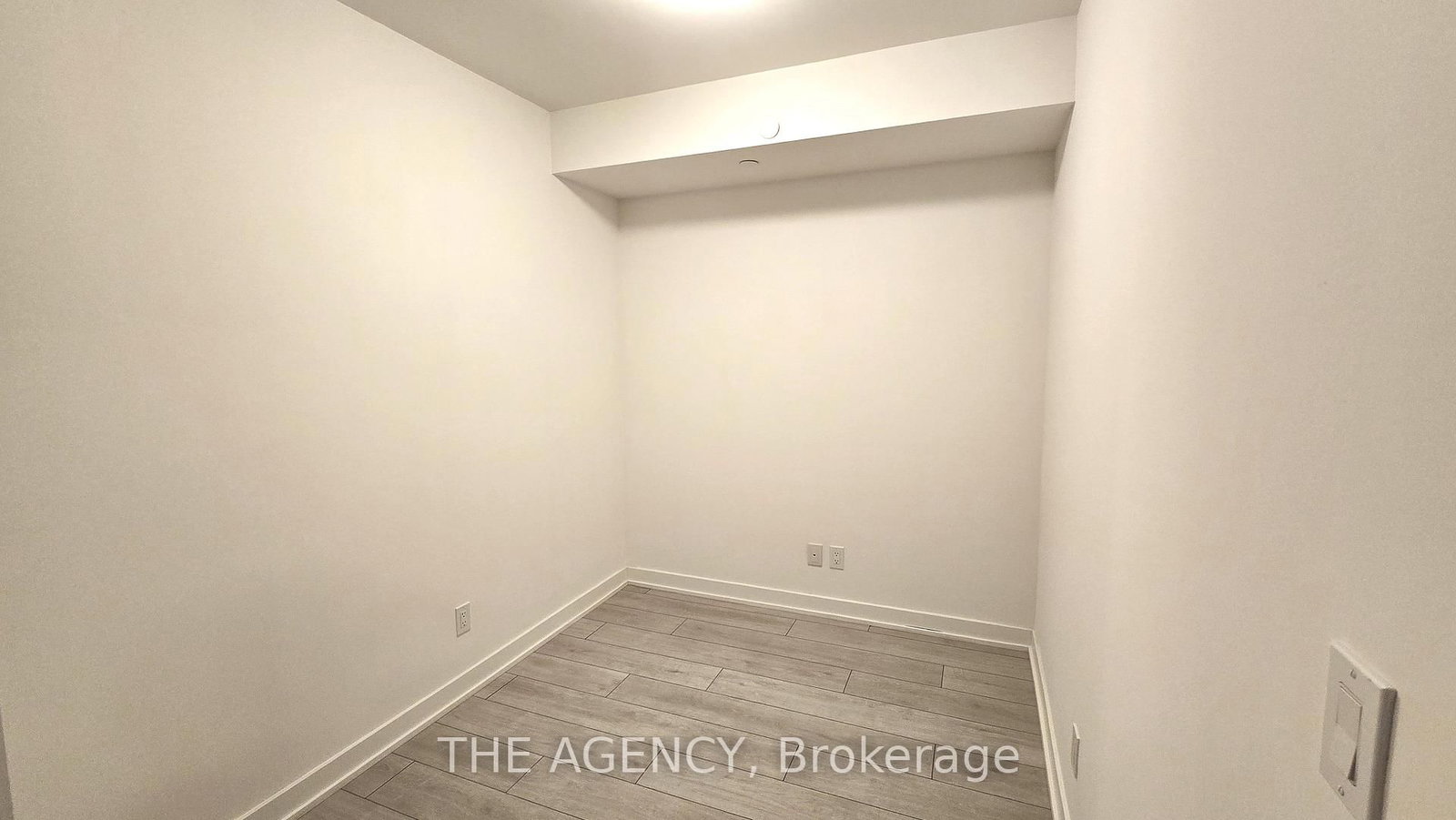 2033 Kennedy Road, Unit 2709 - Photo 11