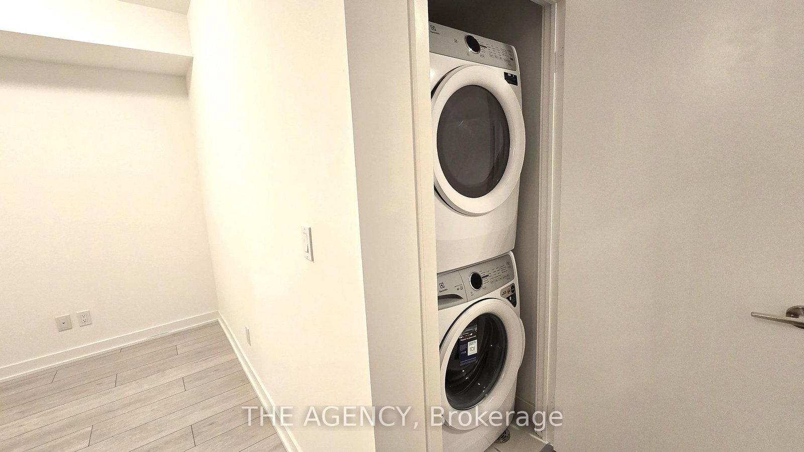 2033 Kennedy Road, Unit 2709 - Photo 17