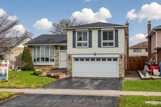 30 WAKEFIELD Crescent