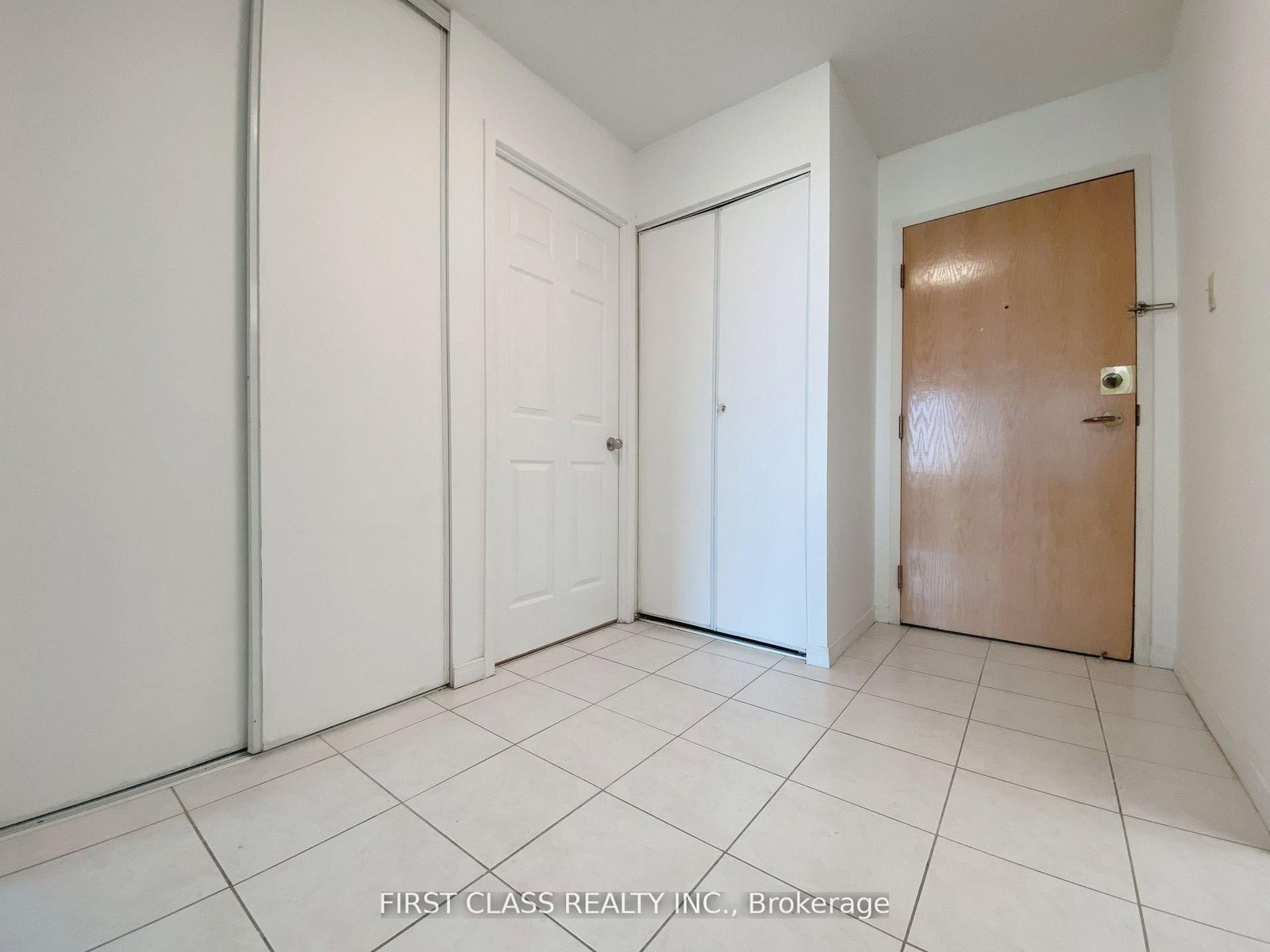 88 ALTON TOWERS Circle, Unit 1101 - Photo 4