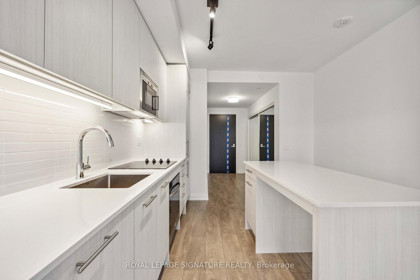 Condo for lease at 2405-286 Main Street, Toronto, Ontario, M4C 0B3 - East End-Danforth - MLS: E13003978