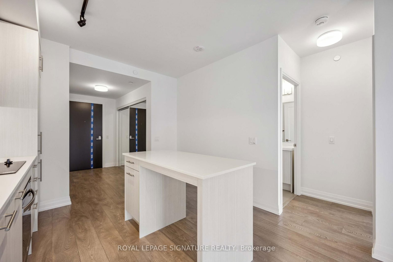 Condo for lease at 2405-286 Main Street, Toronto, Ontario, M4C 0B3 - East End-Danforth - MLS: E13003978