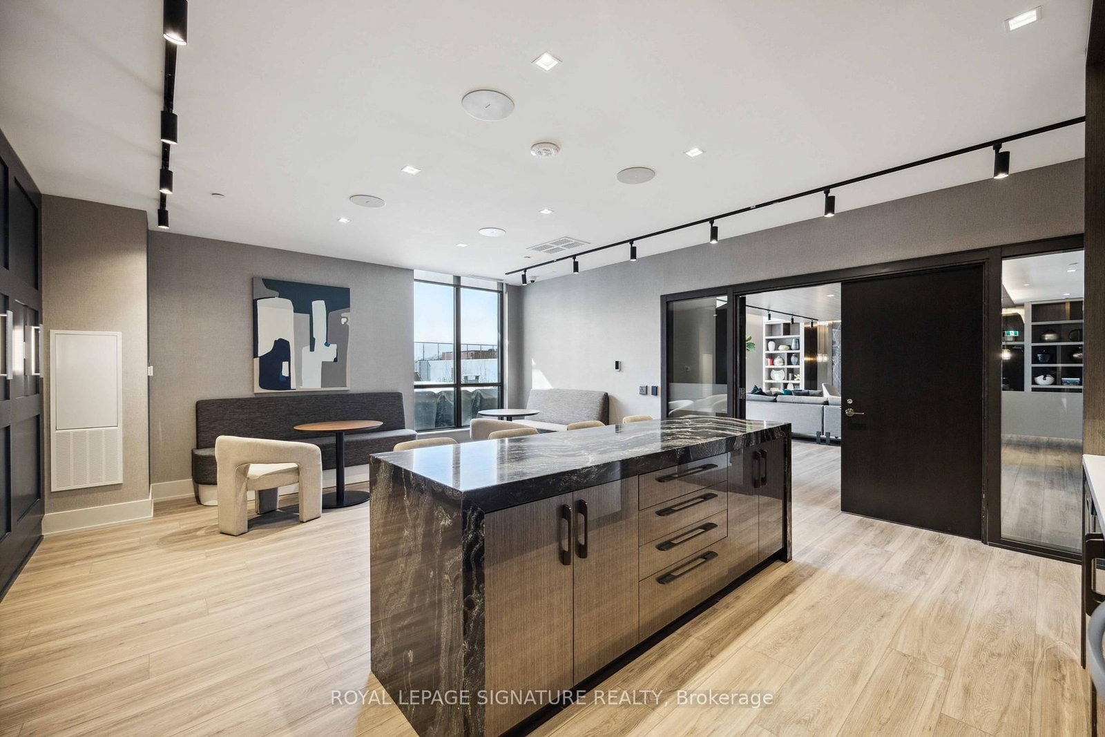 Condo for lease at 2405-286 Main Street, Toronto, Ontario, M4C 0B3 - East End-Danforth - MLS: E13003978