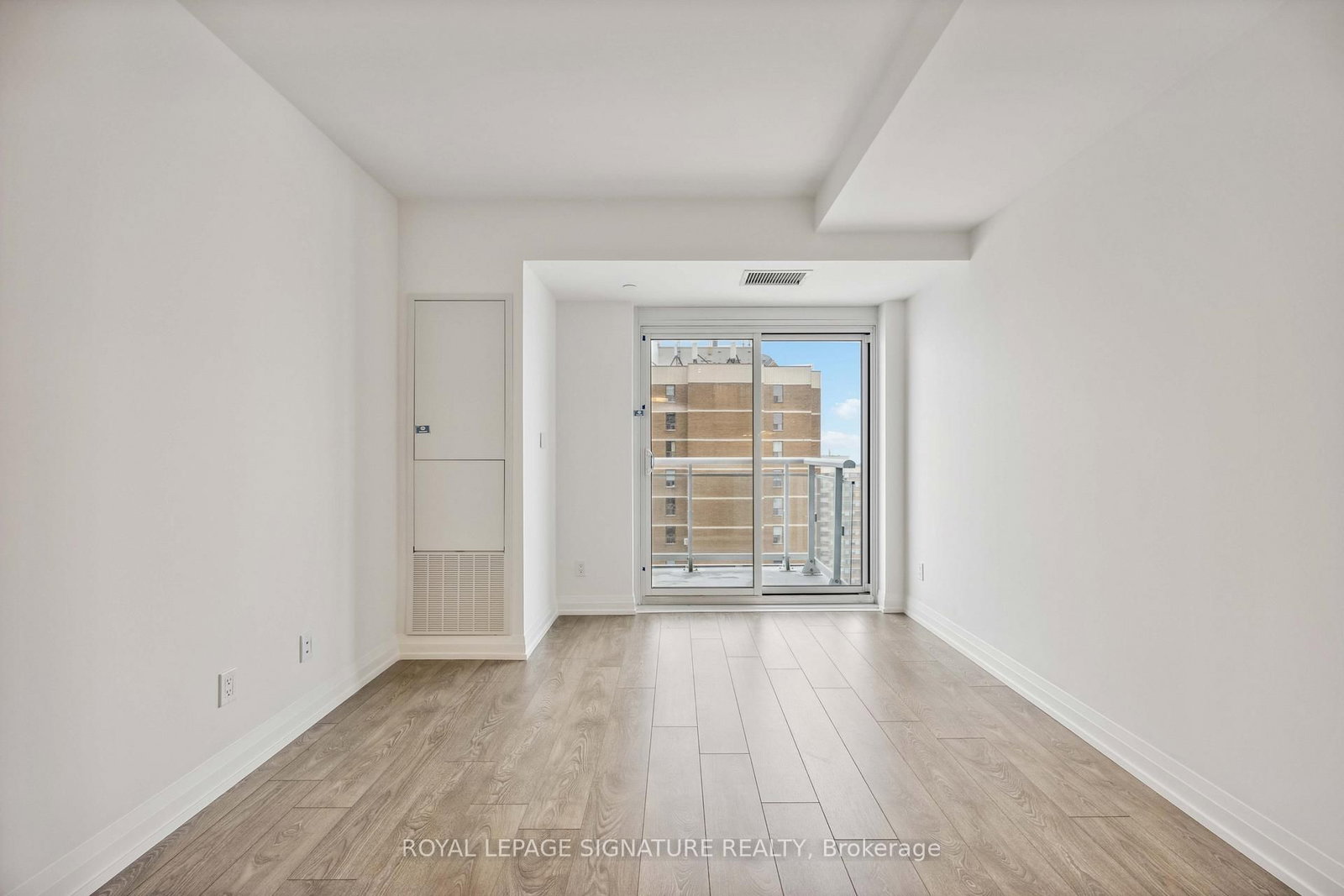 Condo for lease at 2405-286 Main Street, Toronto, Ontario, M4C 0B3 - East End-Danforth - MLS: E13003978