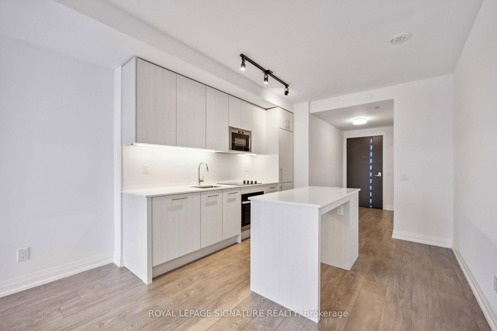 Condo for lease at 2405-286 Main Street, Toronto, Ontario, M4C 0B3 - East End-Danforth - MLS: E13003978