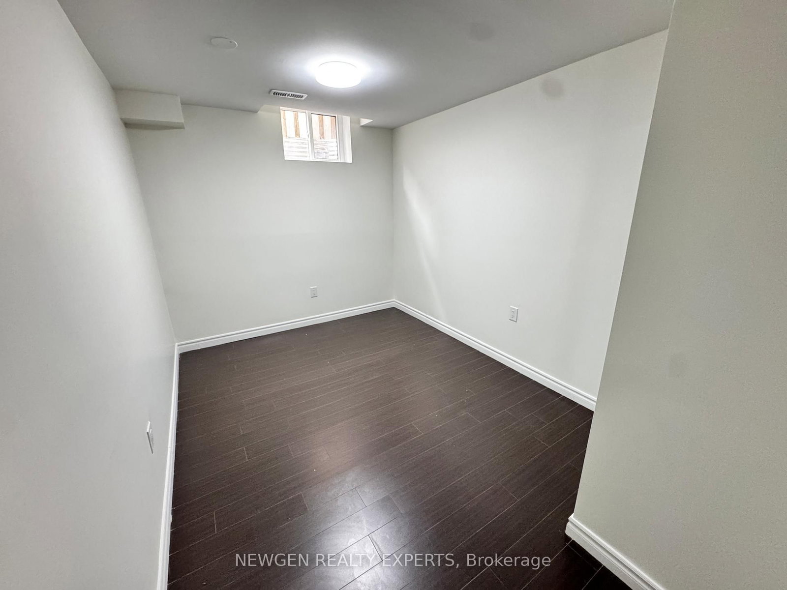 62 Canmore Boulevard, Unit Bsmnt - Photo 12