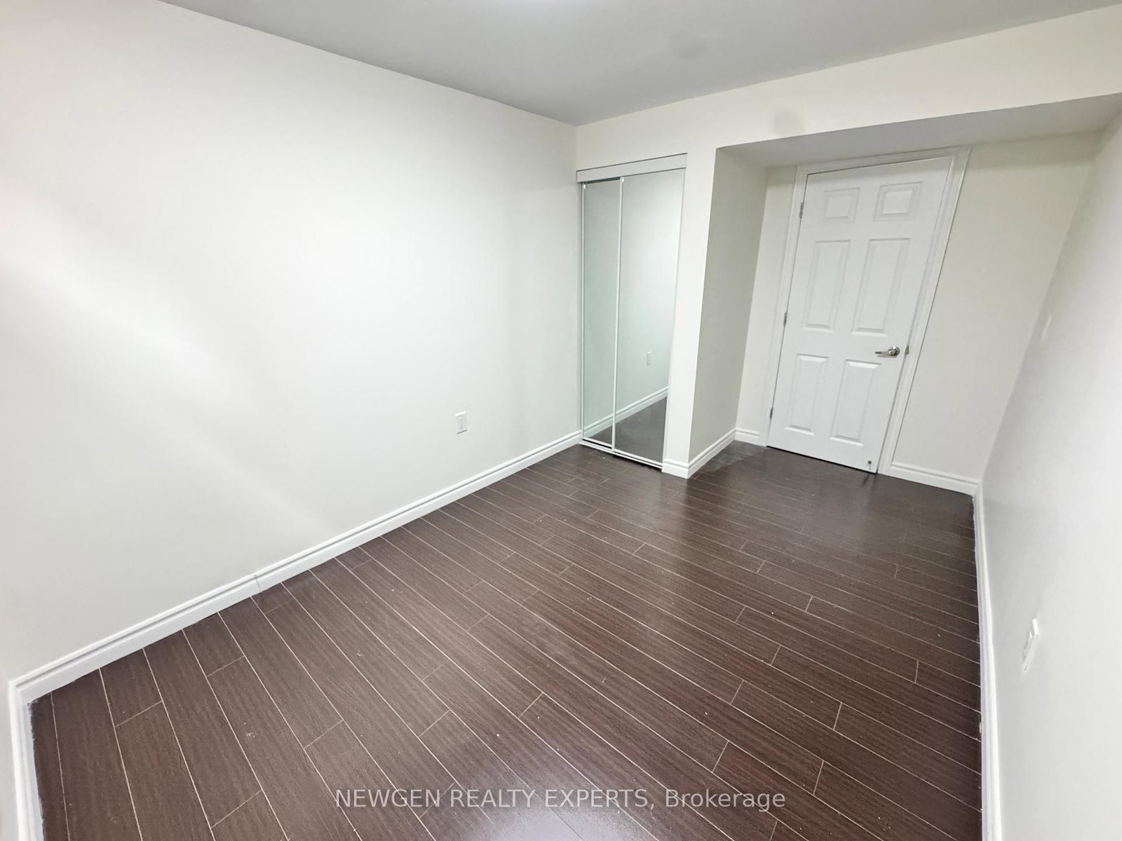 62 Canmore Boulevard, Unit Bsmnt - Photo 13