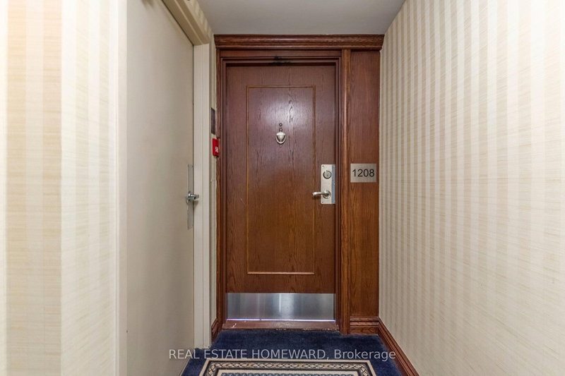 1208 - 980 Broadview Ave, Toronto, M4K 3Y1 | Image 3