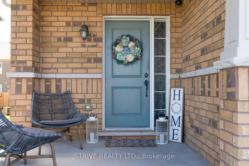 2482 Steeplechase St, Oshawa, L1L 0J6 | Image 3