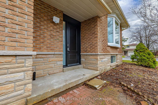 UPPER - 39 Evergreen Drive