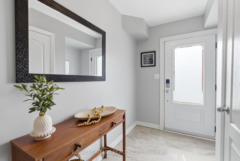 17 Ken Bromley Lane, Clarington, L1C 0S4 | Image 2