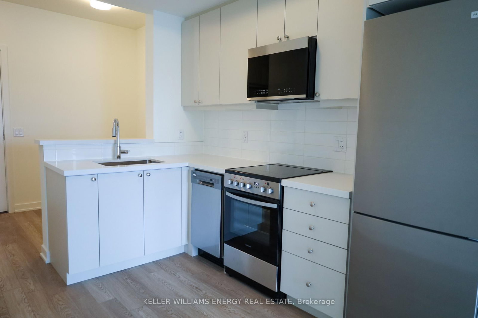 51 Clarington Boulevard, Unit 1010 - Photo 7
