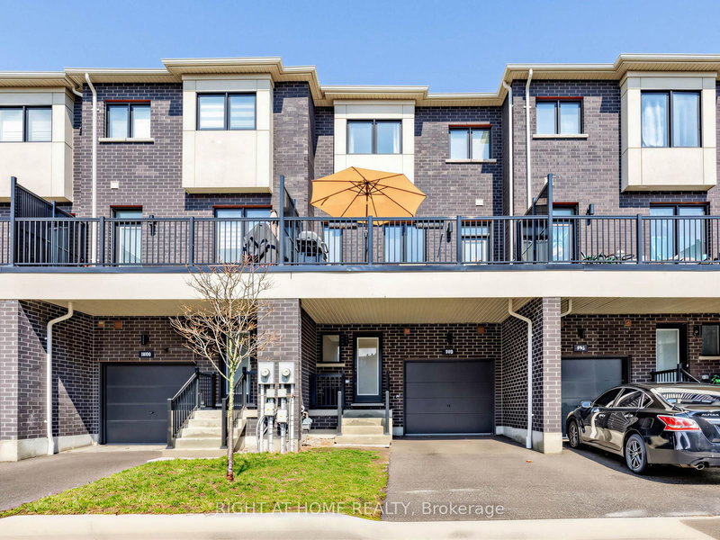 998 Kicking Horse Path, Oshawa, L1J 0B4 | Image 2