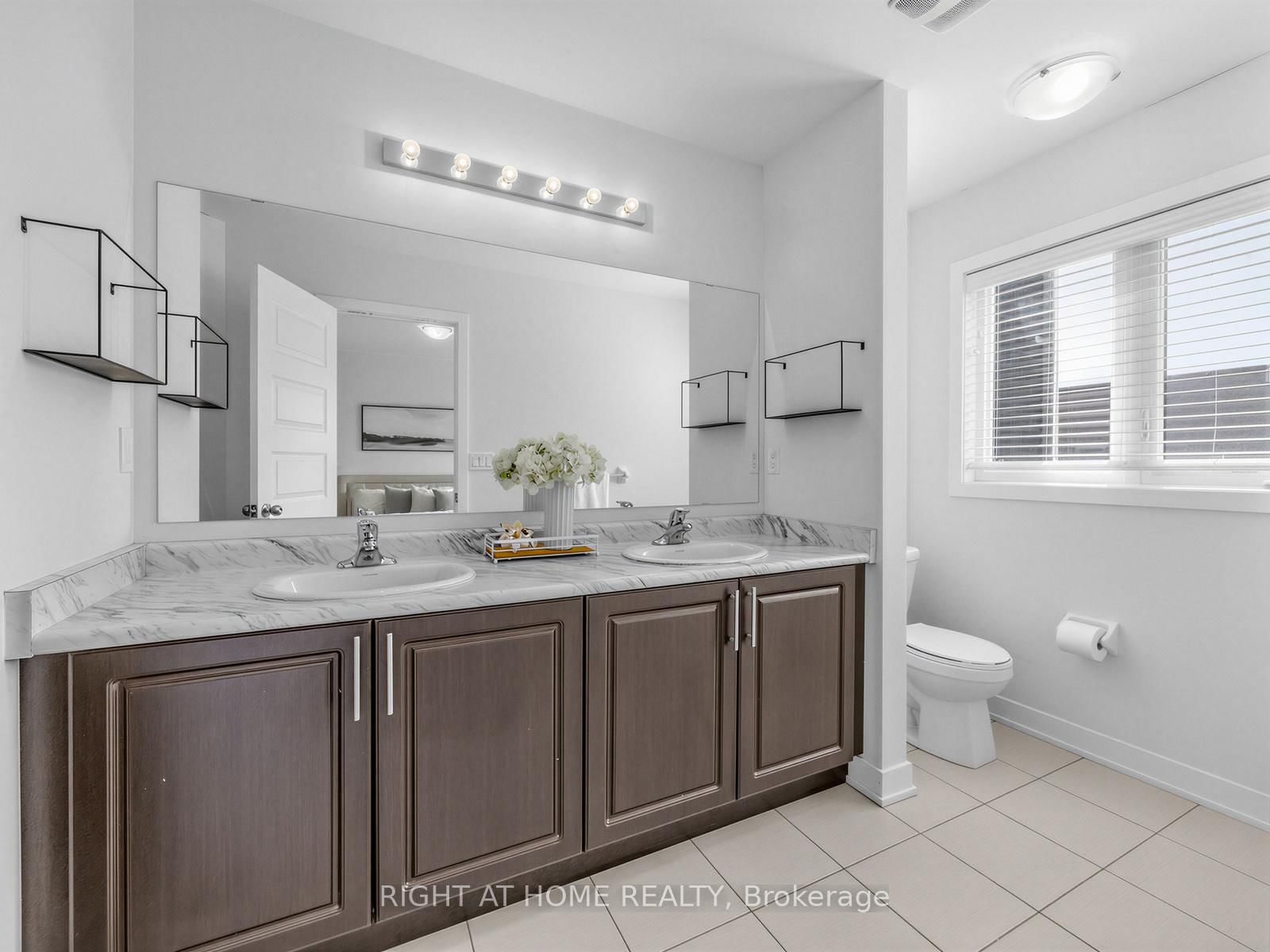 998 Kicking Horse Path - Photo 24