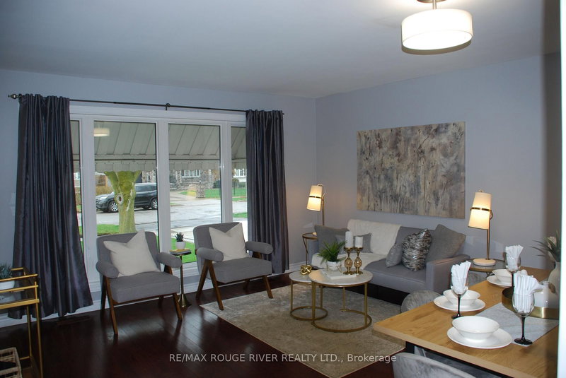 116 Lord Roberts Dr, Toronto, M1K 3W8 | Image 2