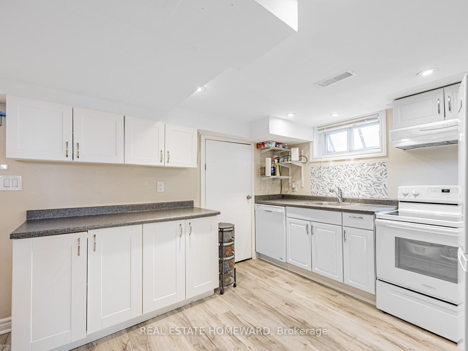 793 Eastglen Drive - Photo 33