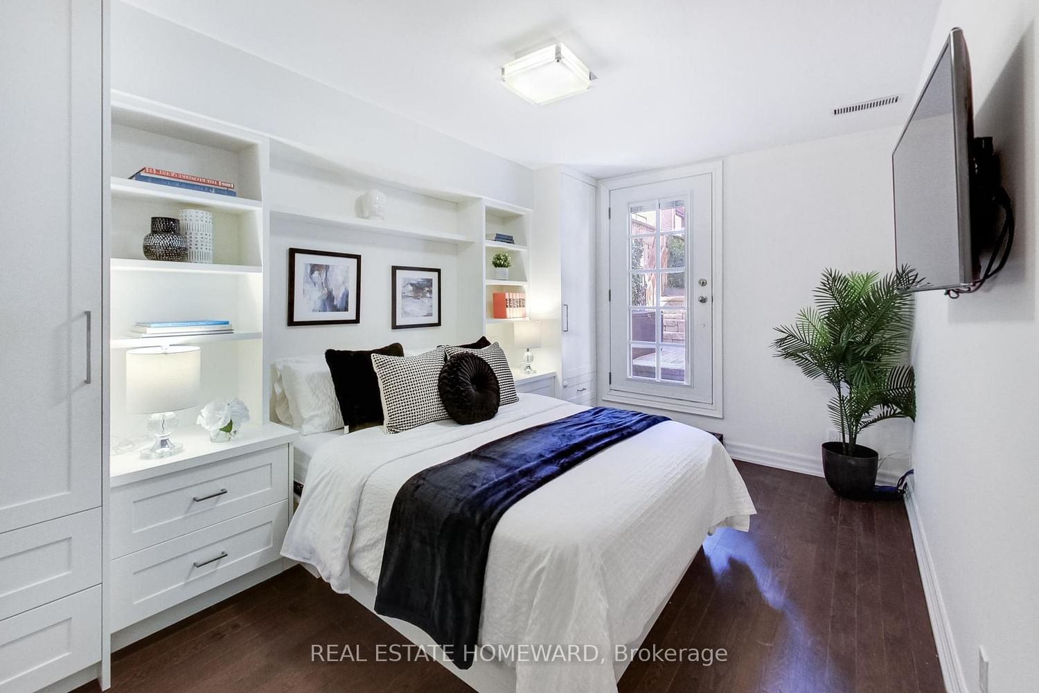 Condo for sale at 101-2371 Queen Street, Toronto, Ontario, M4E 1H2 - The Beaches - MLS: E13005928