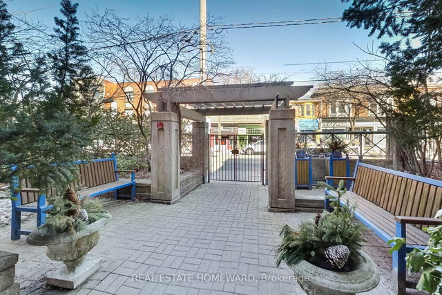 101 - 2371 Queen Street E