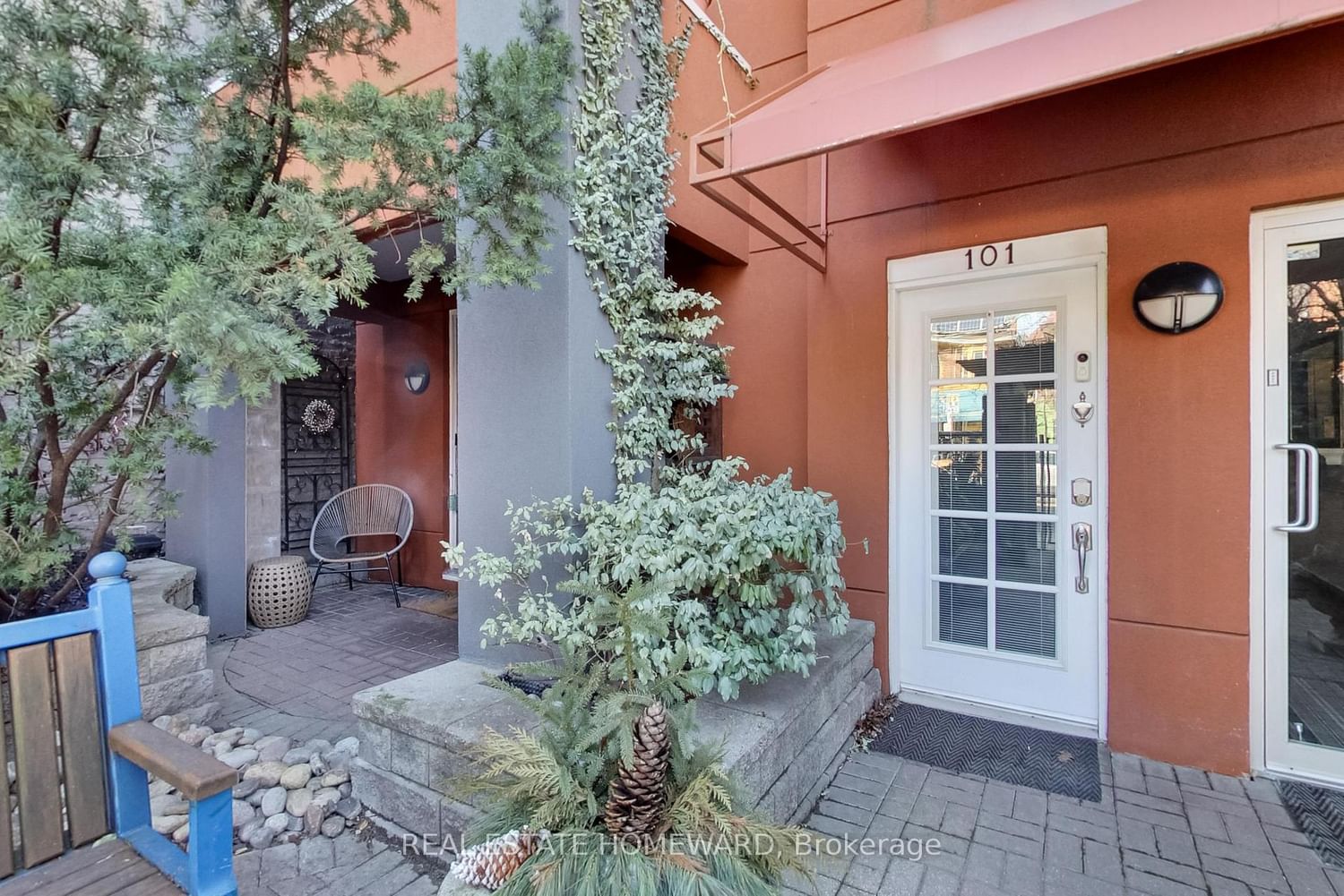 Condo for sale at 101-2371 Queen Street, Toronto, Ontario, M4E 1H2 - The Beaches - MLS: E13005928