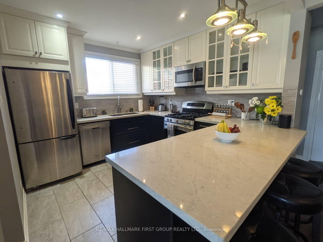 15 Thorncroft Crescent