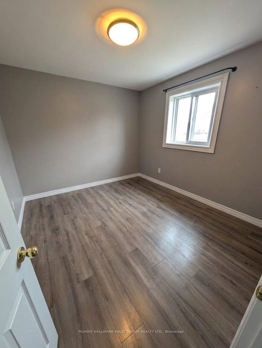 15 Thorncroft Crescent - Photo 8