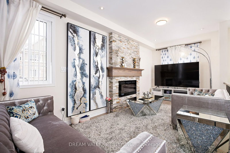 88 Jolly Way, Toronto, M1P 0E2 | Image 3