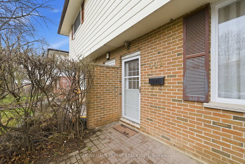 441 Maplewood Dr, Oshawa, L1G 5R7 | Image 2