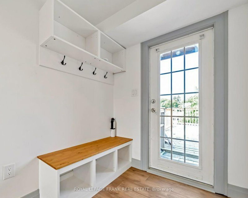 3rd Flr - 622 Simcoe St N, Oshawa, L1G 4V4 | Image 2