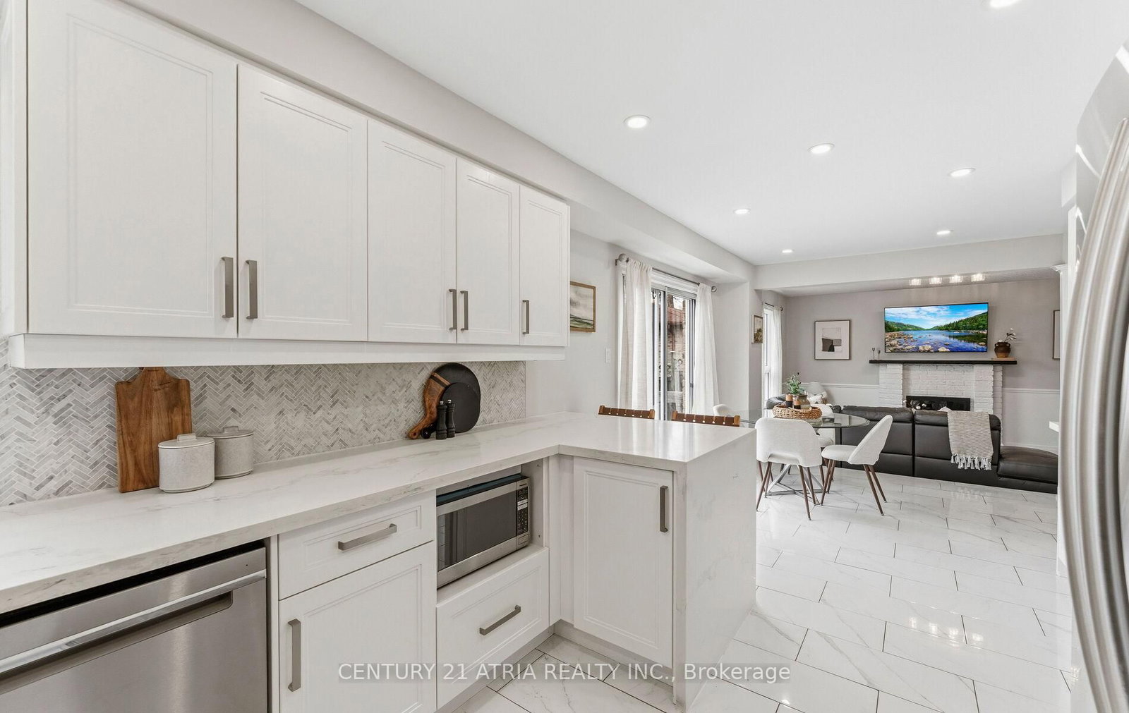 Detached House for sale at 18 Elmeroy Court, Whitby, Ontario, L1N 8A4 - Blue Grass Meadows - MLS: E13006602