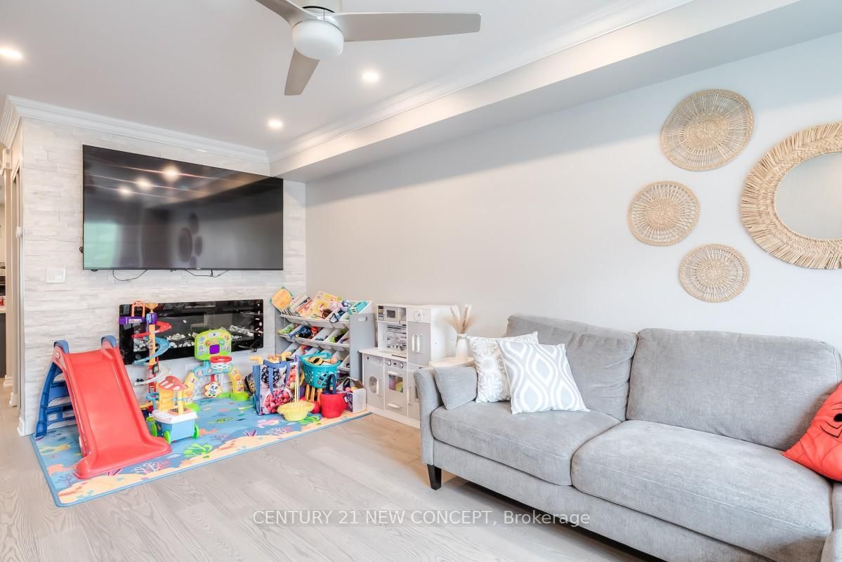 735 Sheppard Avenue, Unit 33 - Photo 5