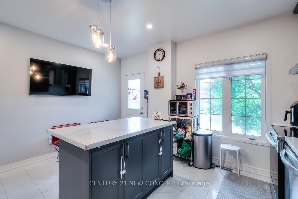 735 Sheppard Avenue, Unit 33 - Photo 9