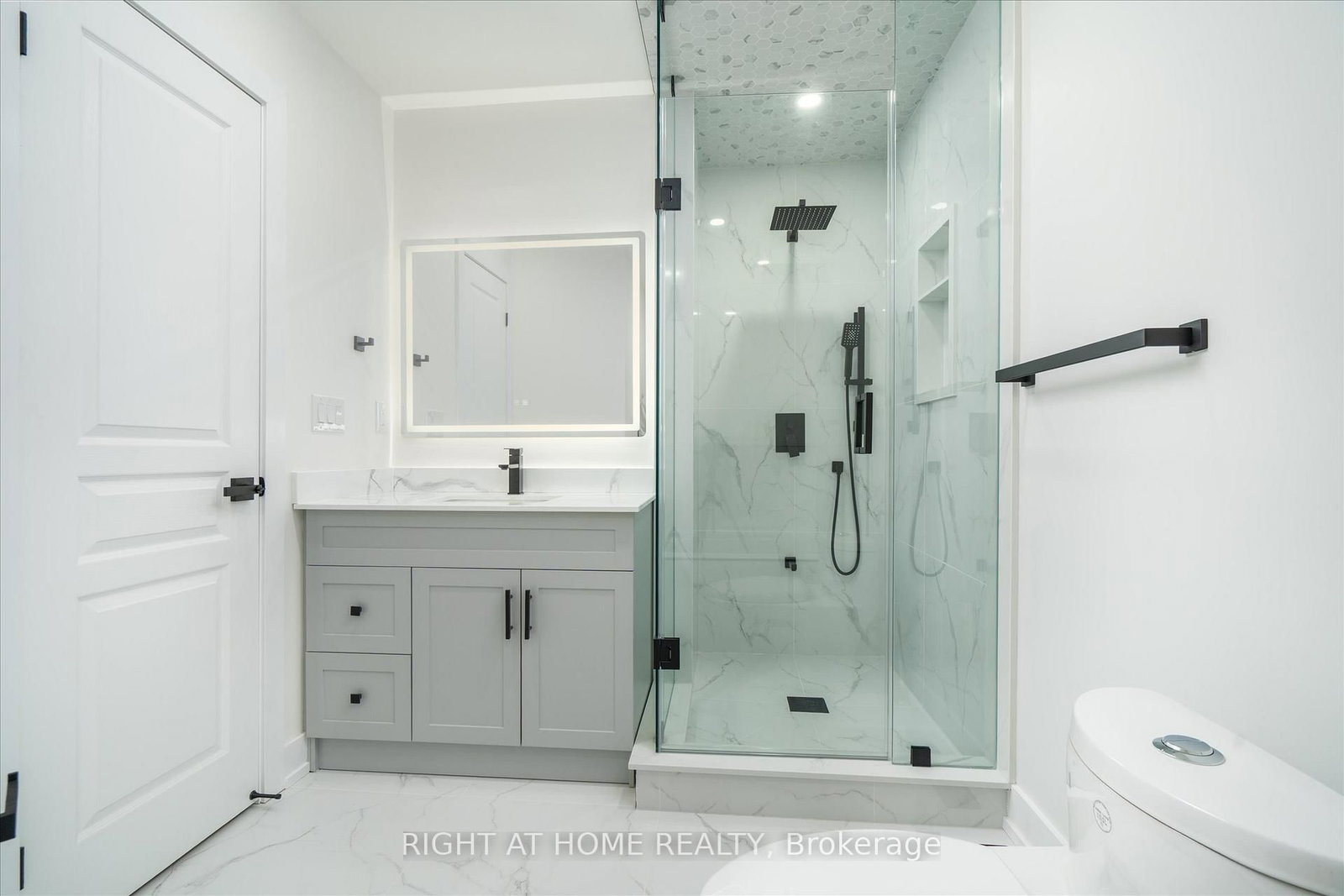 735 Sheppard Avenue W, Unit 36 - Photo 11