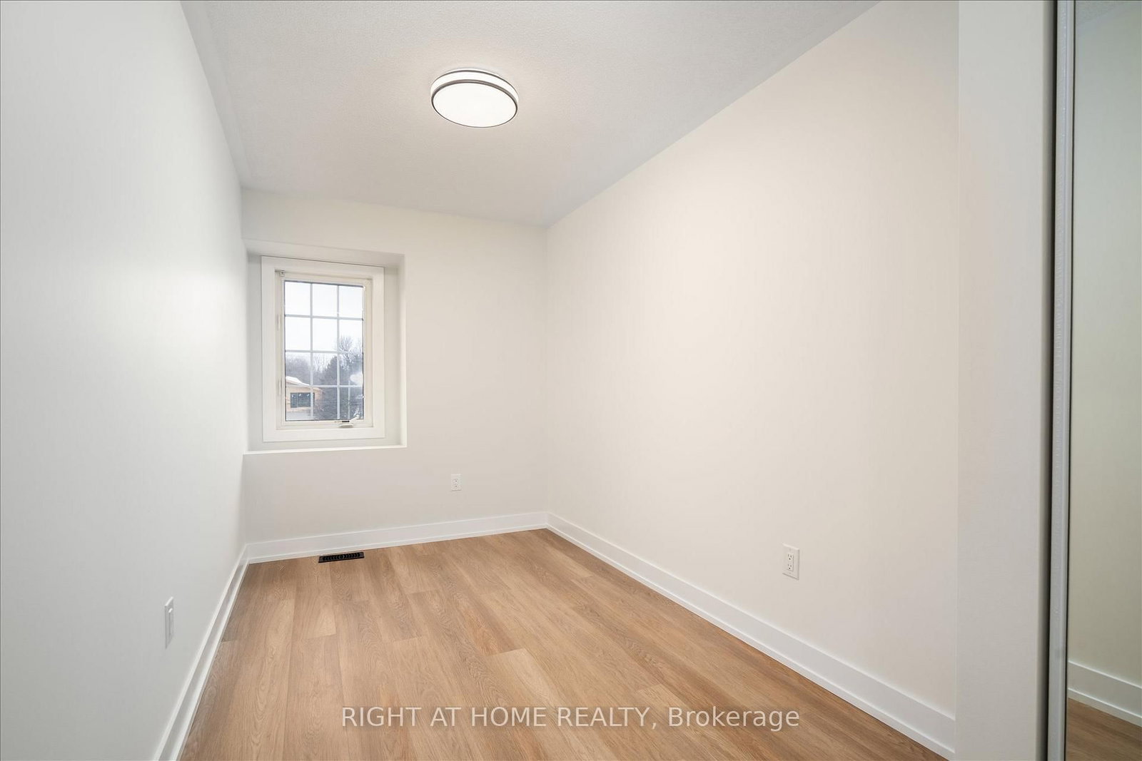 735 Sheppard Avenue W, Unit 36 - Photo 14
