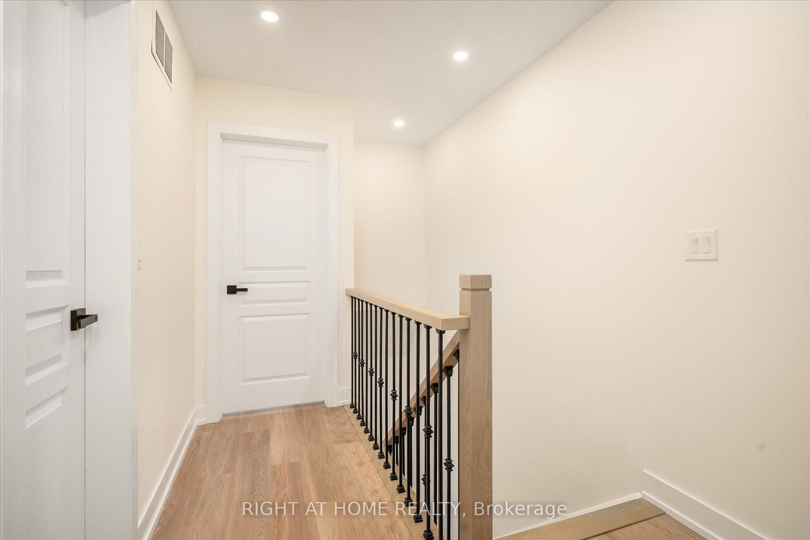 735 Sheppard Avenue W, Unit 36 - Photo 16