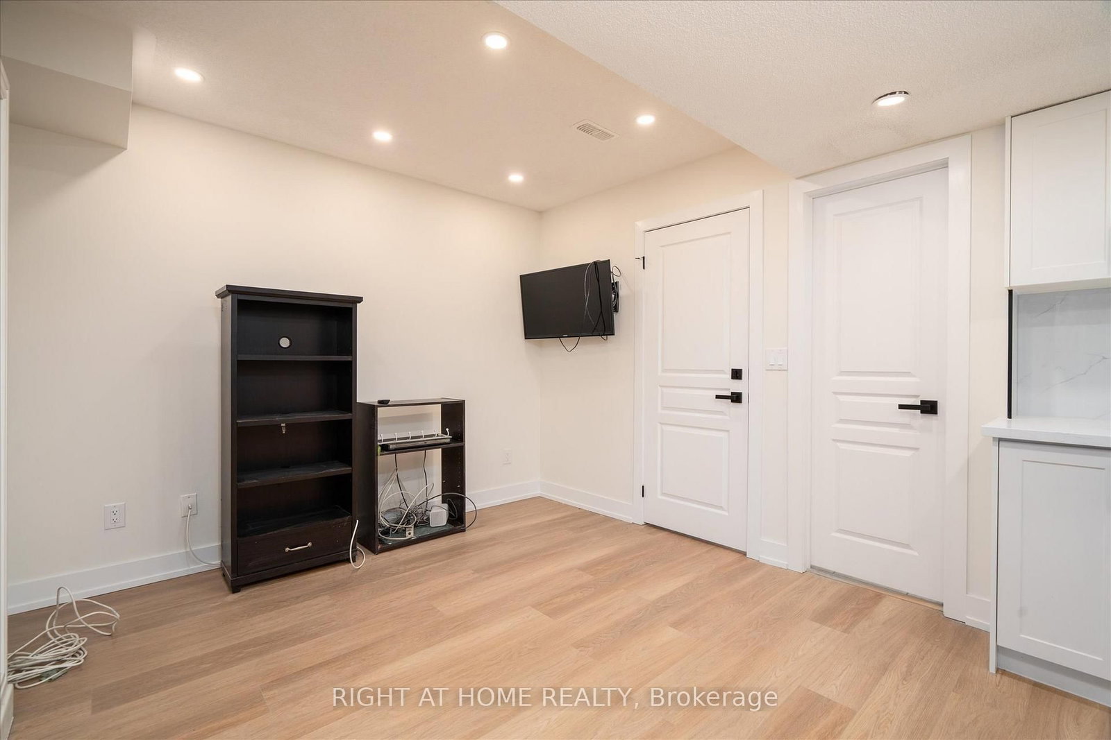 735 Sheppard Avenue W, Unit 36 - Photo 18