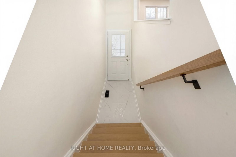 36 - 735 Sheppard Ave W, Pickering, L1V 7K5 | Image 2