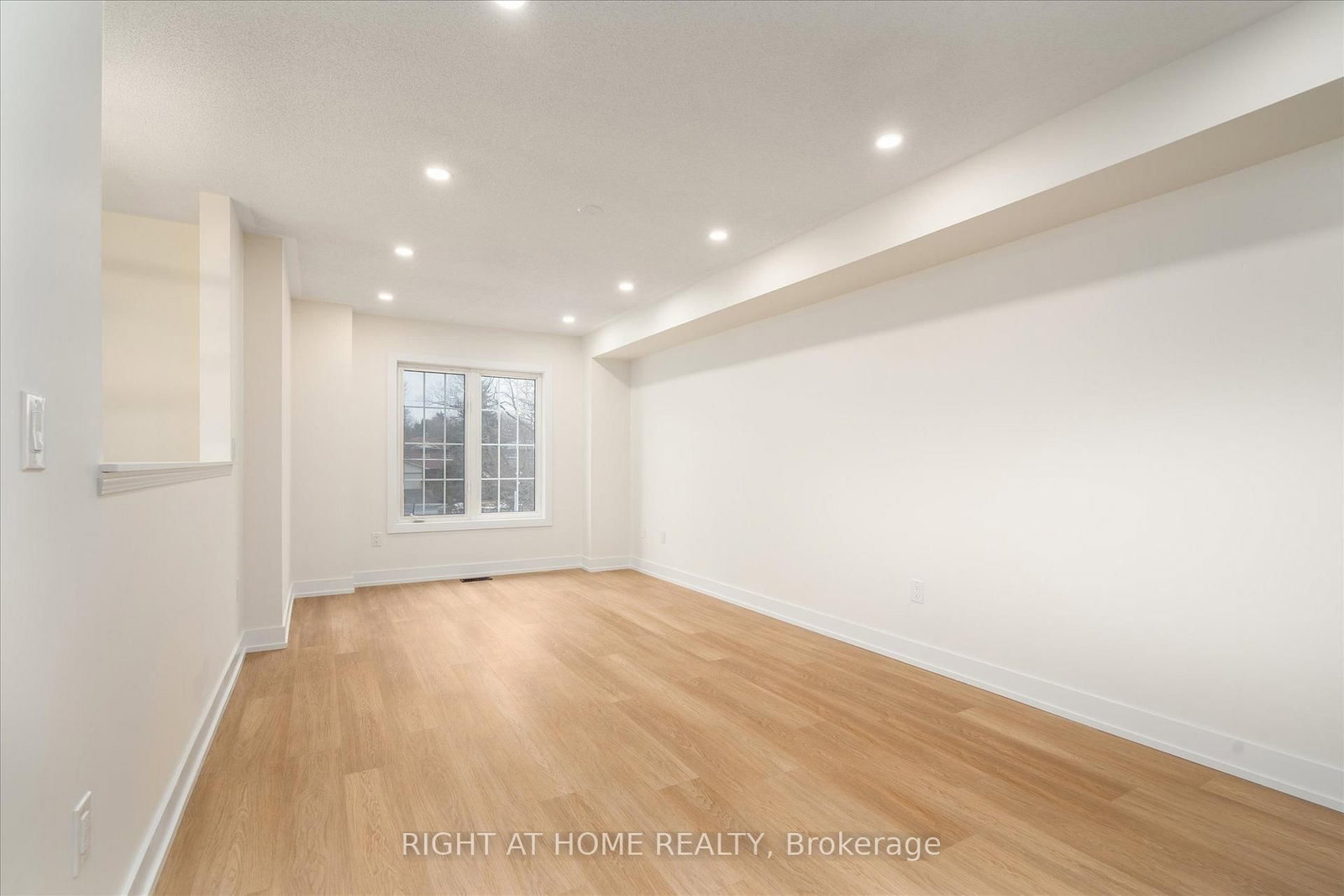 735 Sheppard Avenue W, Unit 36 - Photo 7