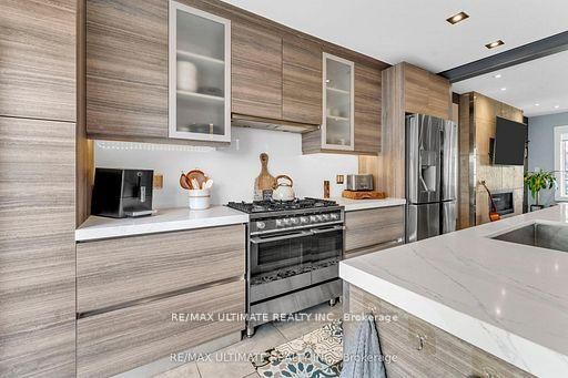 Detached House for sale at 10 Oakdene Crescent, Toronto, Ontario, M4J 4H9 - Danforth - MLS: E13006822