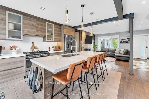 Detached House for sale at 10 Oakdene Crescent, Toronto, Ontario, M4J 4H9 - Danforth - MLS: E13006822