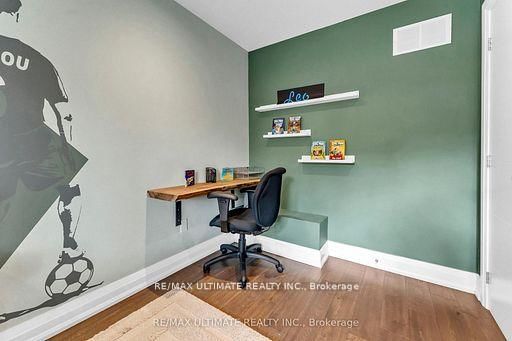 Detached House for sale at 10 Oakdene Crescent, Toronto, Ontario, M4J 4H9 - Danforth - MLS: E13006822