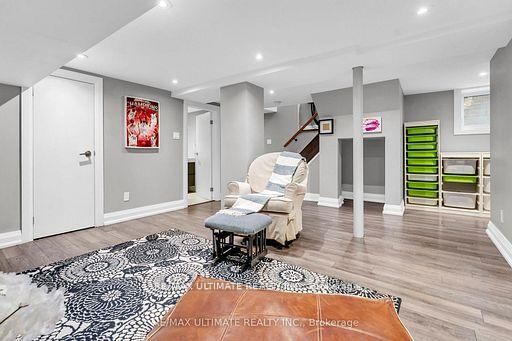 Detached House for sale at 10 Oakdene Crescent, Toronto, Ontario, M4J 4H9 - Danforth - MLS: E13006822