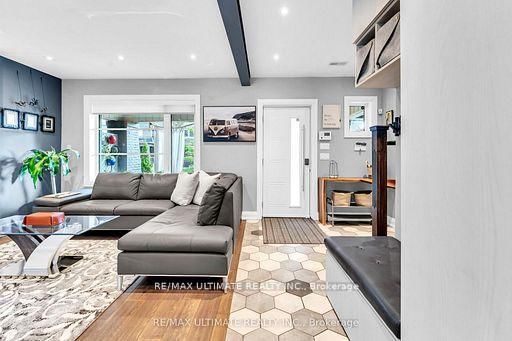 Detached House for sale at 10 Oakdene Crescent, Toronto, Ontario, M4J 4H9 - Danforth - MLS: E13006822