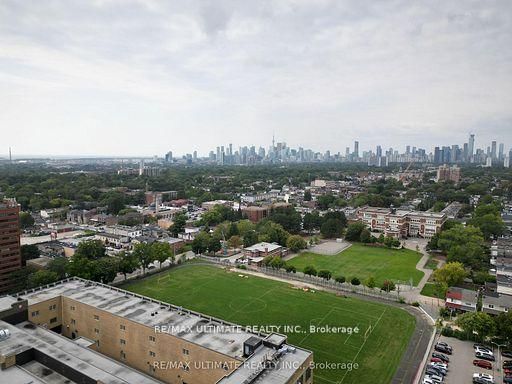 Detached House for sale at 10 Oakdene Crescent, Toronto, Ontario, M4J 4H9 - Danforth - MLS: E13006822