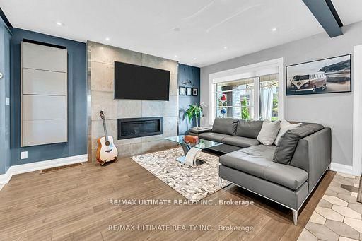 Detached House for sale at 10 Oakdene Crescent, Toronto, Ontario, M4J 4H9 - Danforth - MLS: E13006822