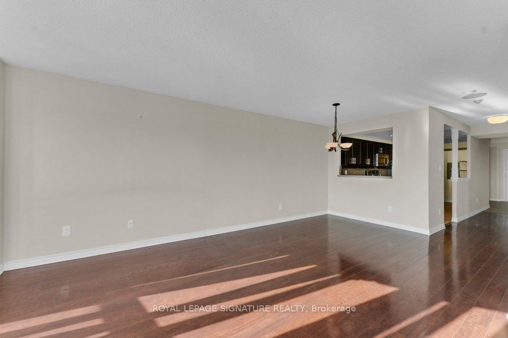 712 Rossland Road E, Unit 1106 - Photo 13