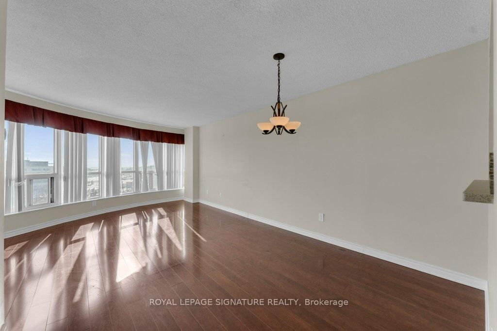 712 Rossland Road E, Unit 1106 - Photo 20