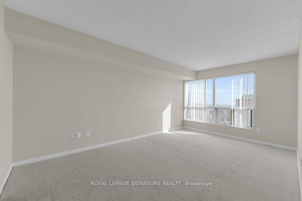 712 Rossland Road E, Unit 1106 - Photo 25