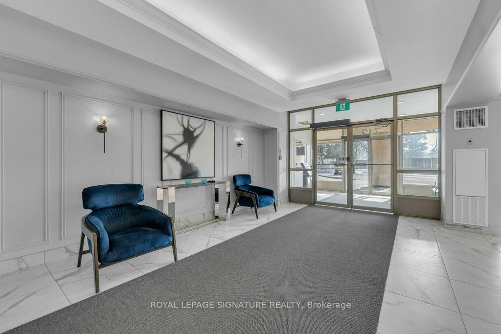 712 Rossland Road E, Unit 1106 - Photo 4