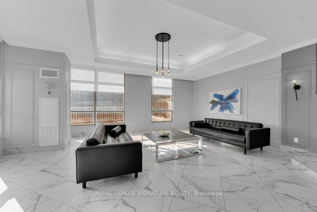 712 Rossland Road E, Unit 1106 - Photo 8